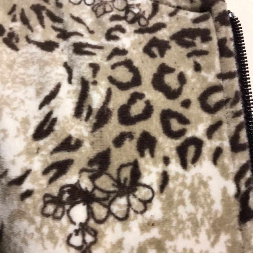 KIM ROGERS VELOUR HOODIE - Picture 2 of 6